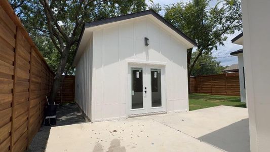 New construction Single-Family house 3871 Davila Drive, Dallas, TX 75220 - photo 29 29