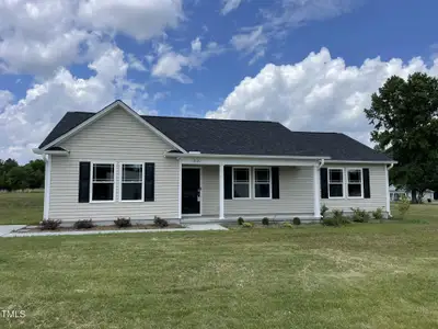 New construction Single-Family house 32 Perkins Avenue, Selma, NC 27576 - photo 0