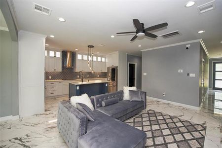 New construction Single-Family house 419 Pinedale Avenue, Rosharon, TX 77583 - photo 3 3