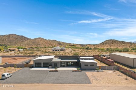 New construction Single-Family house 15325 W Desert Vista Trail, Surprise, AZ 85387 - photo 22 22
