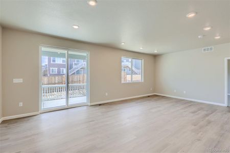 New construction Single-Family house 3462 N Highlands Creek Parkway, Aurora, CO 80019 - photo 6 6