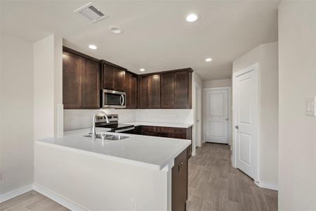New construction Single-Family house 2406 Forshire Road, Conroe, TX 77306 The Elgin- photo 5 5