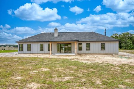 New construction Single-Family house 109 Hidden Ranch Cove, Floresville, TX 78114 - photo 16 16