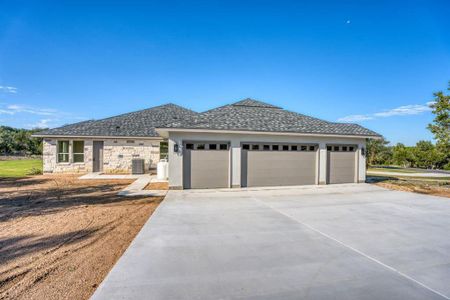 New construction Single-Family house 105 Hardie Dr, Marble Falls, TX 78654 - photo 5 5