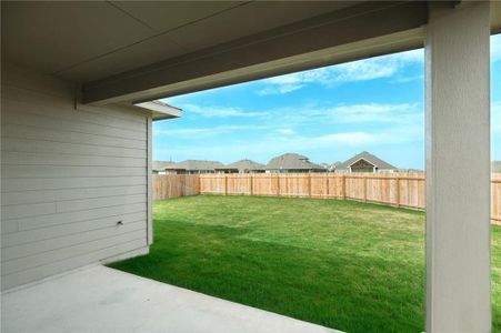 New construction Single-Family house 581 Elm Green St, Hutto, TX 78634 - photo 22 22