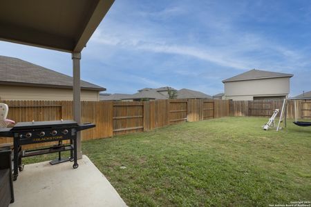 New construction Single-Family house 292 Middle Green Loop, Floresville, TX 78114 - photo 30 30