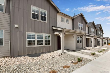 New construction Townhouse house 16728 W 93Rd Place, Arvada, CO 80007 - photo 0 0
