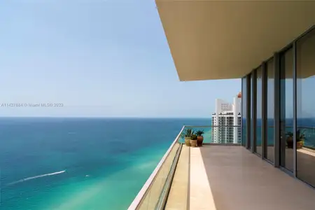 Turnberry Ocean Club Residences by Fontainebleau Development in Sunny Isles Beach - photo 10 10