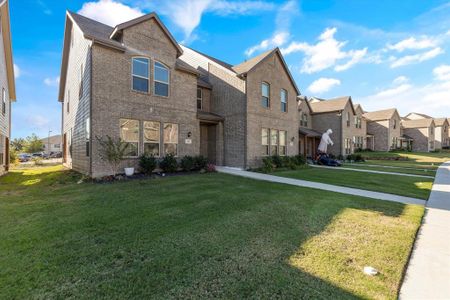 New construction Townhouse house 421 Milverton Drive, Fort Worth, TX 76036 - photo 5 5