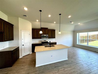 New construction Single-Family house 4444 Brentfield Drive, Fort Worth, TX 76036 Concept 1660- photo 7 7