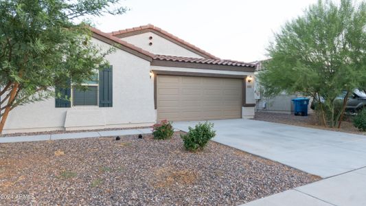 New construction Single-Family house 25565 W Gwen Street, Buckeye, AZ 85326 - photo 5 5