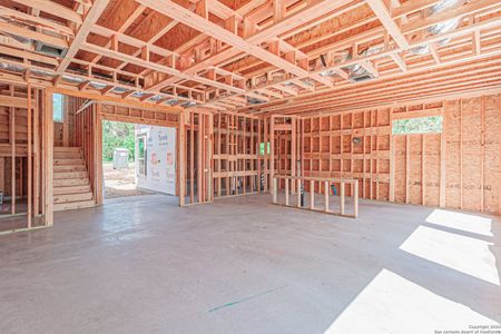 New construction Single-Family house 1318 Mountain Top Loop, Canyon Lake, TX 78133 - photo 13 13