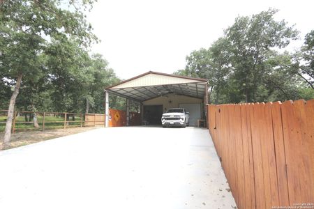 New construction Single-Family house 306 Cibolo Way, La Vernia, TX 78121 - photo 33 33