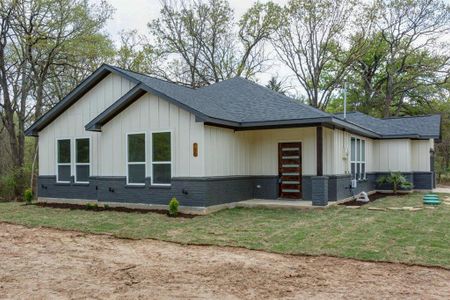 New construction Single-Family house 150 Bandera Circle, Payne Springs, TX 75156 - photo 0 0