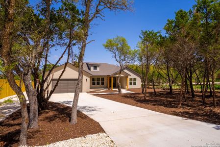 New construction Single-Family house 9903 Scenic View Drive, San Antonio, TX 78255 - photo 32 32