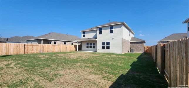 New construction Single-Family house 208 Canyon Live Oak, Seguin, TX 78155 - photo 2 2