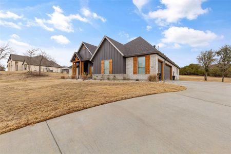 New construction Single-Family house 1821 Oak Bend Trail, Weatherford, TX 76085 - photo 3 3