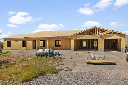 New construction Single-Family house 1642 E Circle Mountain Road, New River, AZ 85087 - photo 2 2