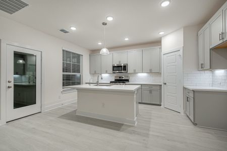 New construction Single-Family house 9335 Stillwater Pass, San Antonio, TX 78254 - photo 16 16