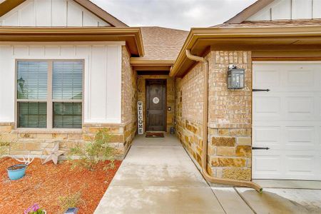 New construction Single-Family house 207 Bayless Avenue, Godley, TX 76044 - photo 1 1