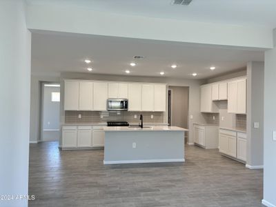New construction Single-Family house 3352 S 177Th Drive, Goodyear, AZ 85338 - photo 5 5