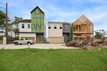 New construction Single-Family house 3909 Yale Heights, Houston, TX 77018 - photo 0