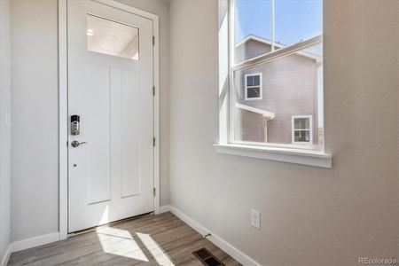 New construction Single-Family house 3272 N Highlands Creek Parkway, Aurora, CO 80019 - photo 7 7