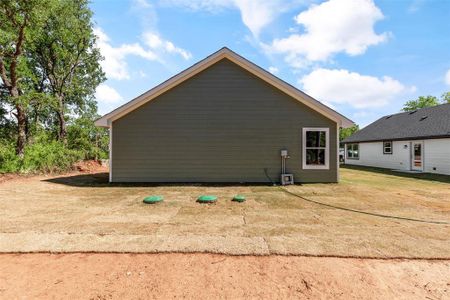 New construction Single-Family house 2606 S Oak Trail, Granbury, TX 76048 - photo 39 39