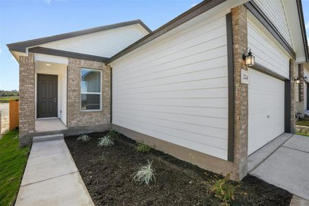 New construction Single-Family house 224 Lucky Texan Rd, Jarrell, TX 76537 - photo 3 3
