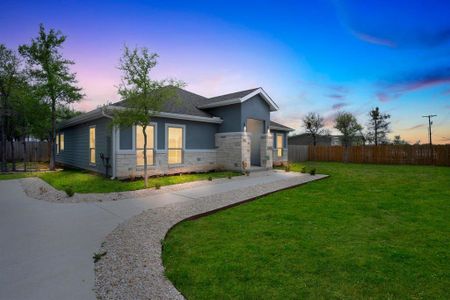 New construction Single-Family house 120 Tesoro Way, Del Valle, TX 78617 - photo 0 0