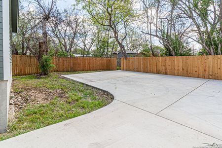 New construction Multi-Family house 1222 Virginia Boulevard, San Antonio, TX 78203 - photo 37 37