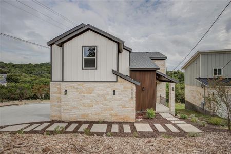 New construction Single-Family house 18500 Roundrock Rd, Jonestown, TX 78645 - photo 0