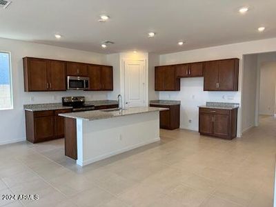 New construction Single-Family house 5499 S 251St Drive, Buckeye, AZ 85326 Residences Collection Plan 4002- photo 2 2