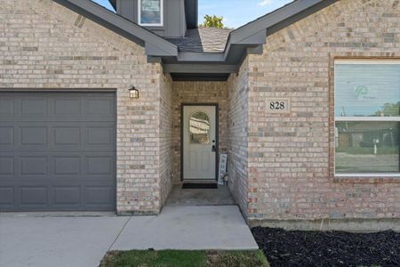 New construction Single-Family house 828 E Arlington Avenue, Fort Worth, TX 76104 - photo 2 2