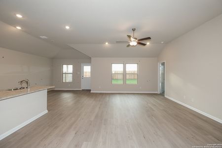 New construction Single-Family house 6810 Lime Rock Bluff, San Antonio, TX 78253 Polo - 40' Smart Series- photo 6 6