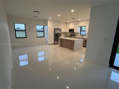 New construction Single-Family house 10938 Sw 180Th Ter, Miami, FL 33157 - photo 4 4