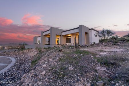 New construction Single-Family house 3625 W Mulholland Drive, Phoenix, AZ 85083 - photo 11 11