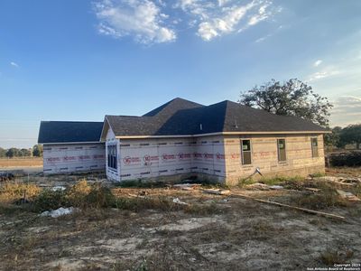 New construction Single-Family house 405 Shady Ln, La Vernia, TX 78121 - photo 9 9