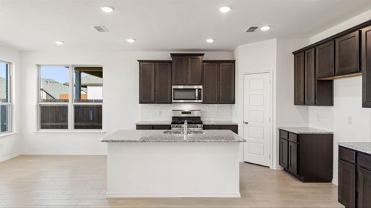 New construction Single-Family house 5003 Canyon Grove Drive, Katy, TX 77493 - photo 34 34