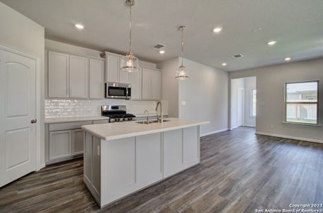New construction Single-Family house 2052 Adeline Way, New Braunfels, TX 78130 Enclave Series - Bermuda- photo 4 4