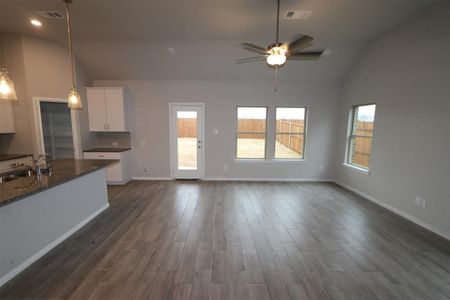 New construction Single-Family house 514 Calremont Drive, Justin, TX 76247 - photo 4 4