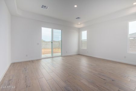 New construction Single-Family house 13656 W Hackamore Drive, Peoria, AZ 85383 - photo 16 16