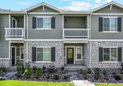 New construction Townhouse house 135 Robin Road, Johnstown, CO 80534 - photo 0