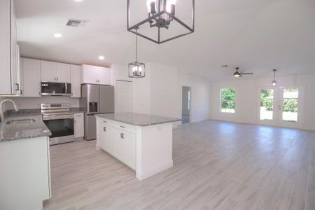 New construction Single-Family house 4690 Seagrape Drive, Fort Pierce, FL 34982 - photo 4 4
