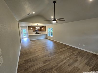 New construction Single-Family house 834 Ledgeview Dr, Canyon Lake, TX 78133 - photo 10 10