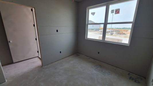 New construction Single-Family house 919 Palo Brea Loop, Hutto, TX 78634 Livingston Homeplan- photo 38 38