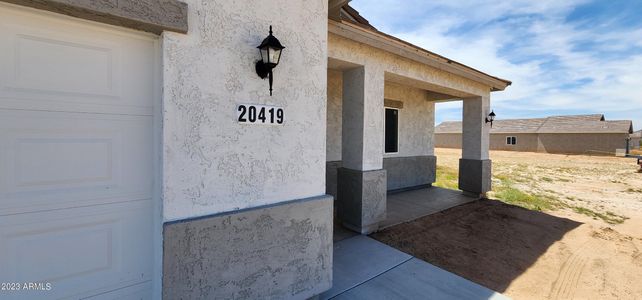 New construction Single-Family house 20419 W Mountain Sage Drive, Buckeye, AZ 85326 - photo 8 8