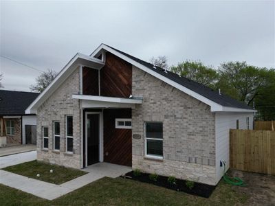 New construction Single-Family house 2426 Frank Henderson Jr Drive, Dallas, TX 75216 - photo 4 4
