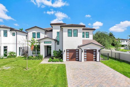 New construction Single-Family house 5744 E Ashwood Cir, Hollywood, FL 33312 - photo 0