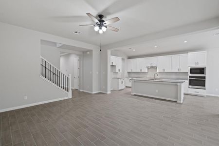New construction Single-Family house 136 Scenic Hills Cir, Georgetown, TX 78628 - photo 6 6